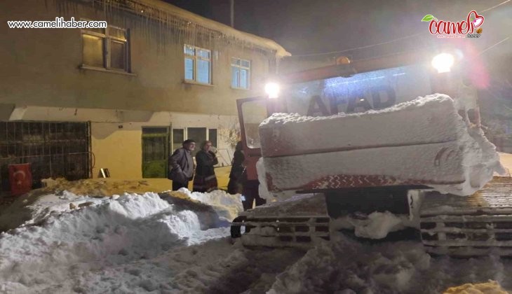 AFAD, kar üstü paletli aracı ile 16 hastaya müdahale etti