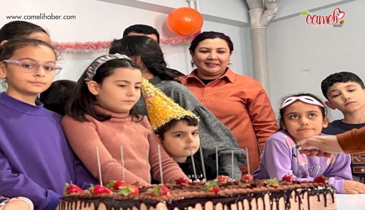 AK Parti Kırşehir teşkilatı depremzede Mustafa’nın doğum gününü kutladı