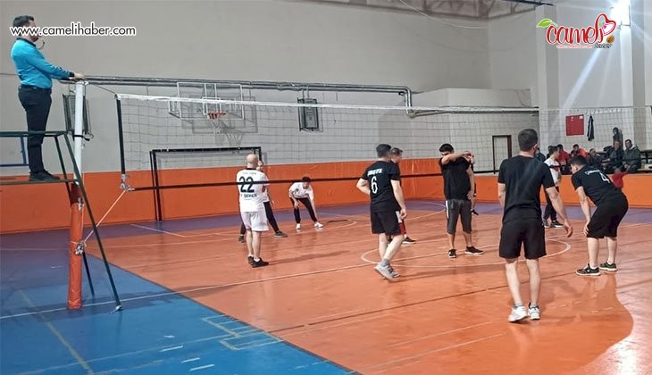 Bozkurt'ta heyecanla beklenen voleybol turnuvası başladı
