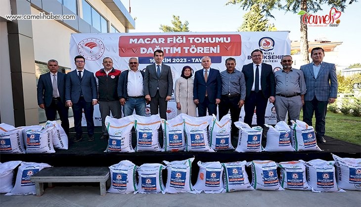 Büyükşehir’den 1.460 üreticiye 146 ton Macar fiği tohumu desteği