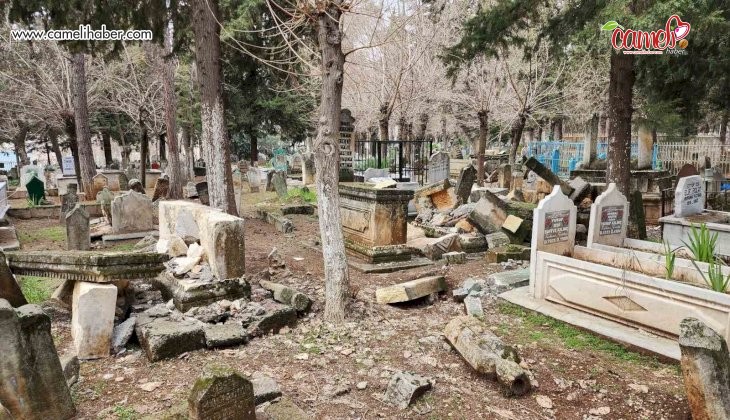 Deprem mezarlıkları da vurdu, onlarca kabir tahrip oldu