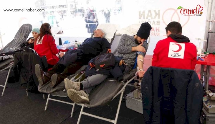Kızılay depremzedeler için Taksim Meydanı’nda kan bağışı kampanyası başlattı