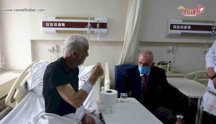 Marmaris Kaymakamı Aksoy devlet hastanesinde tedavi gören depremzedeler ile görüştü