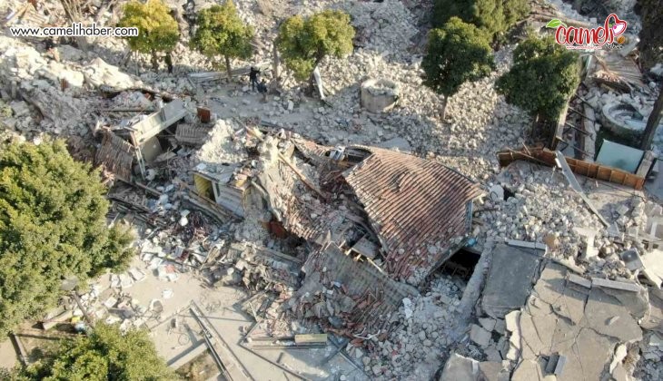 Tarihi Ulu Cami depremde yerle bir oldu